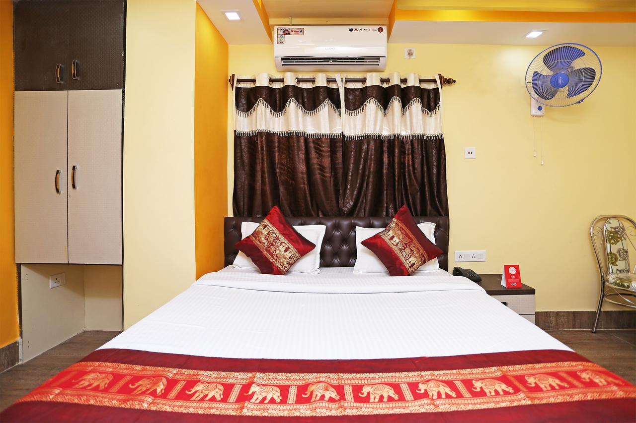 Oyo 9975 Hotel Asmeet Kolkata Bagian luar foto