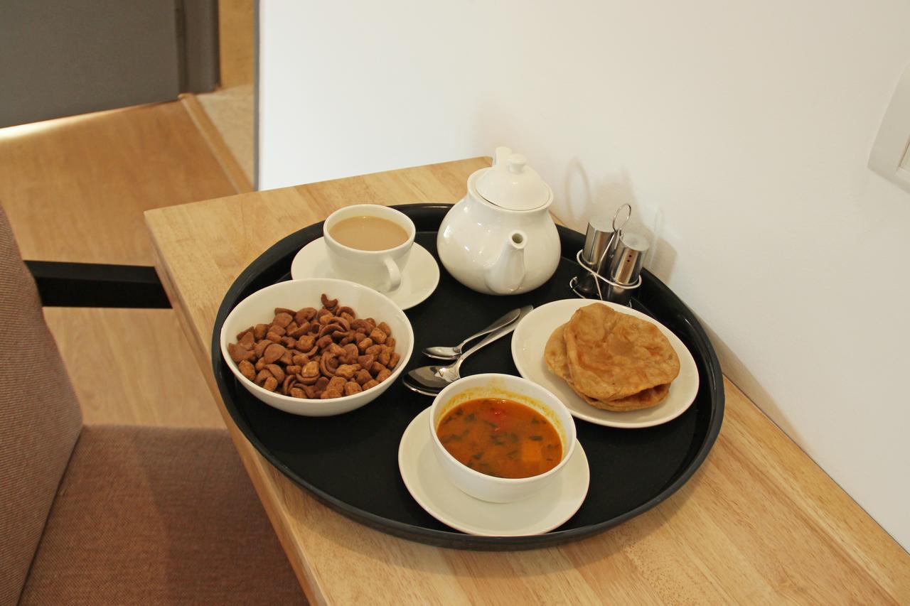 Oyo 9975 Hotel Asmeet Kolkata Bagian luar foto